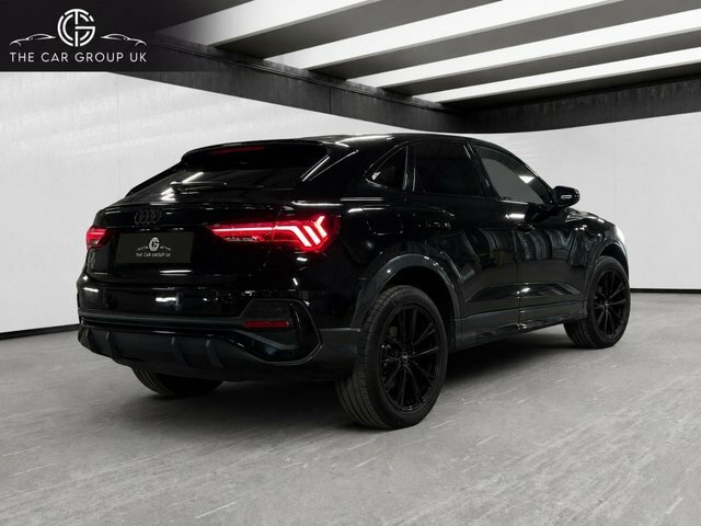 Audi Q3 1.4 Tfsie 45 Vorsprung Sportback Plug-i Black #4