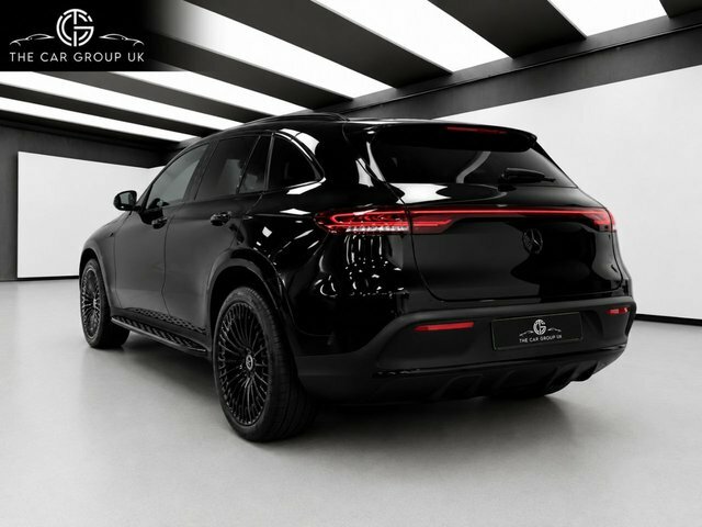 Mercedes-Benz EQC Eqc 400 80Kwh Amg Line Premium Suv Black #2