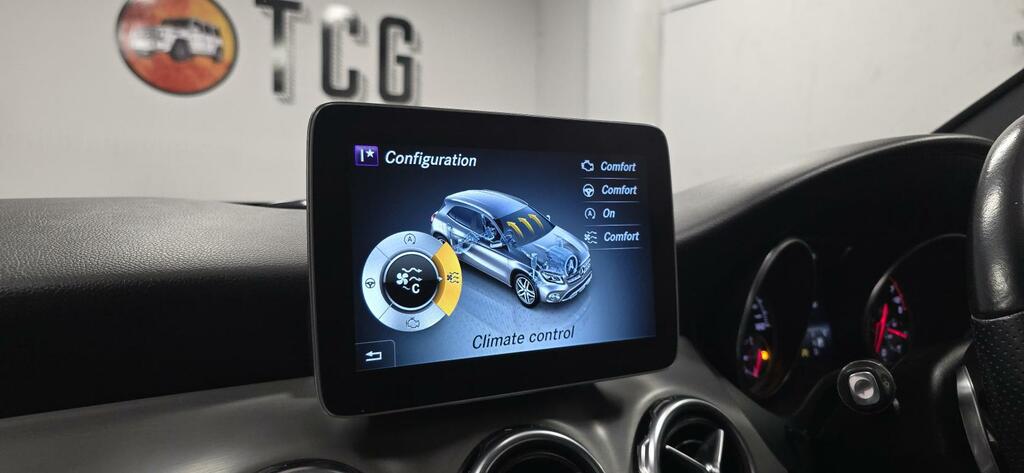 Mercedes-Benz GLA Class 180 Urban Edition Suv Euro 6 S Grey #18