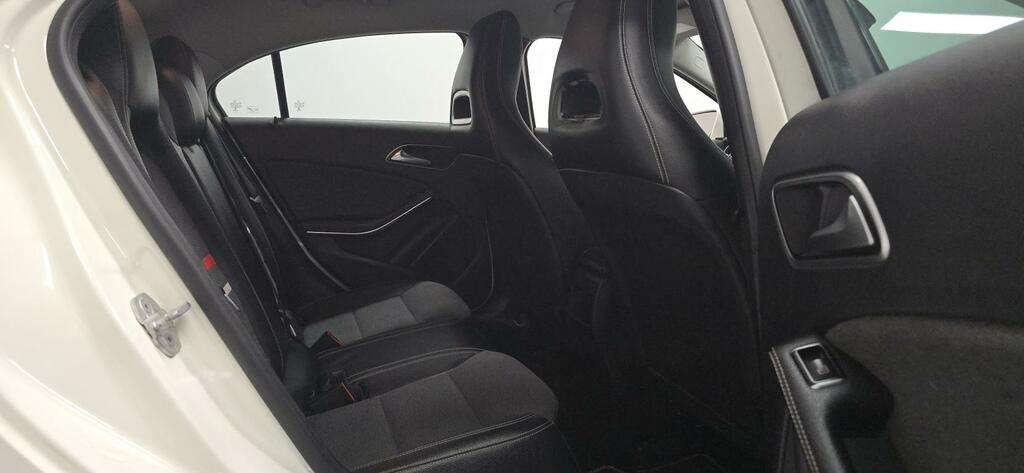 Mercedes-Benz A Class A220 Cdi Amg Night Edition White #15