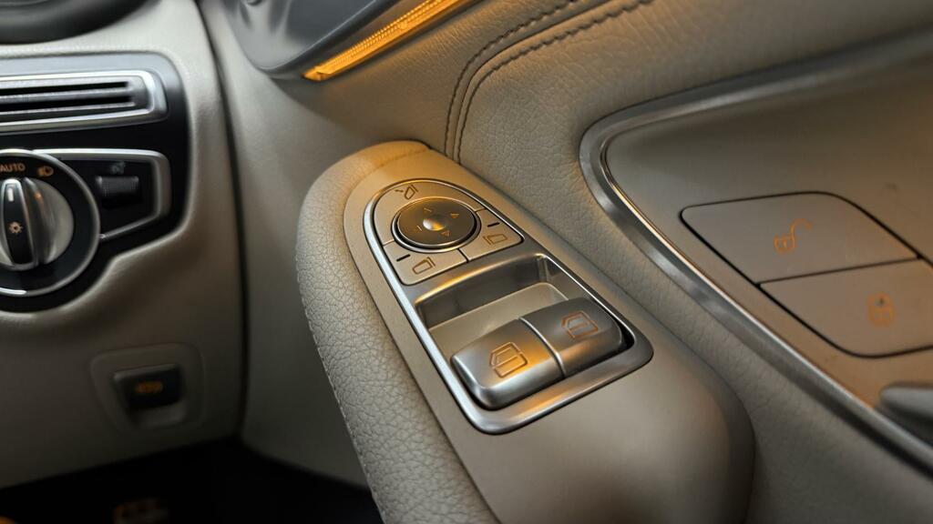 Mercedes-Benz C Class Automatic Blue #8
