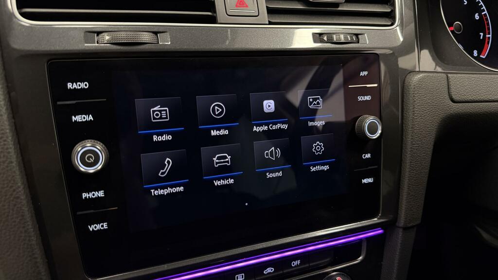 Volkswagen Golf Se Black #19