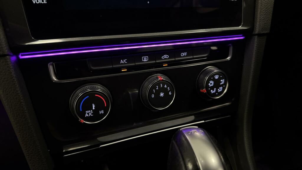 Volkswagen Golf Se Black #23