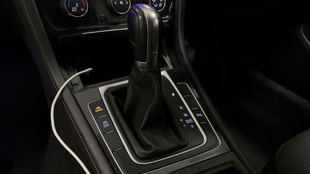Volkswagen Golf Se Black #24