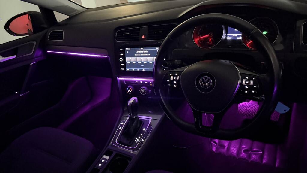 Volkswagen Golf Se Black #1