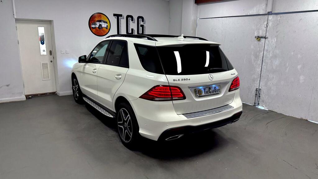 Mercedes-Benz GLE Class Diesel #33