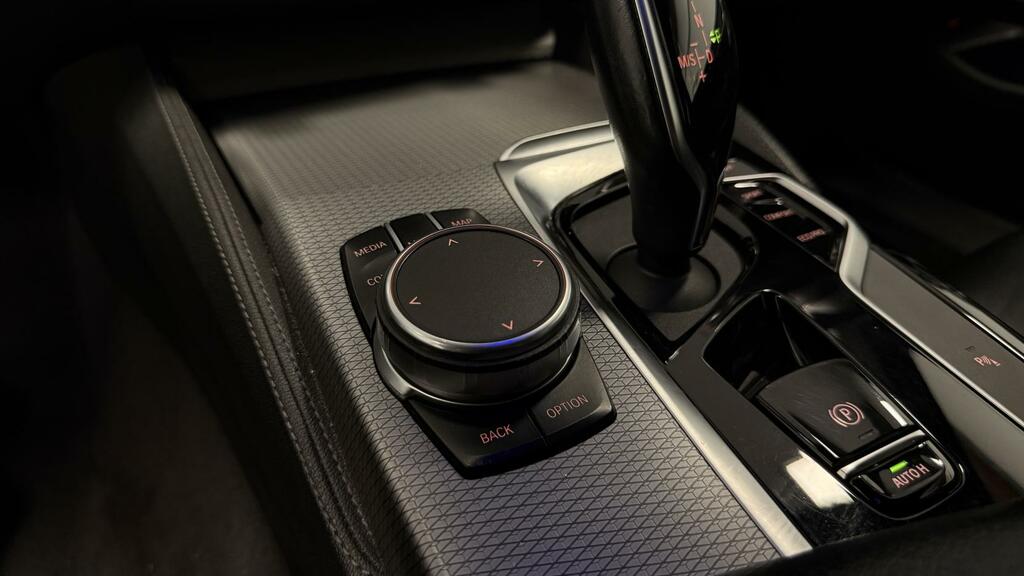 BMW 5 Series 530E M Sport #27