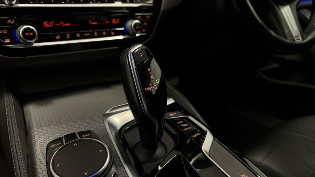 BMW 5 Series 530E M Sport #26