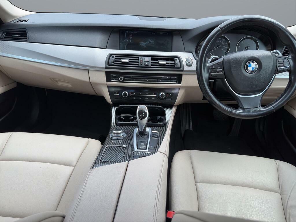 BMW 5 Series M Sport White #14