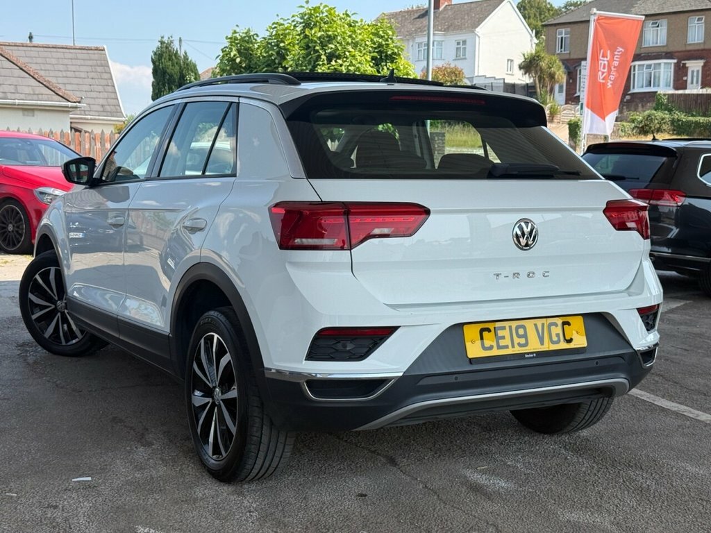 Volkswagen T-Roc 1L Se CE19VGC White #2