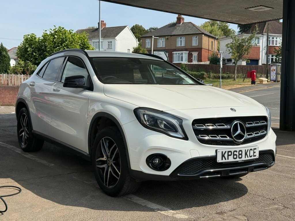 Mercedes-Benz GLA Class 1.6L Urban Edition White