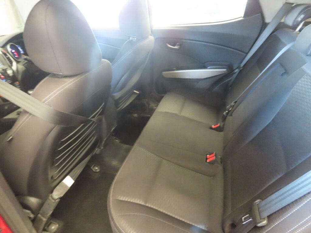 SsangYong Tivoli 1.6 E White #7