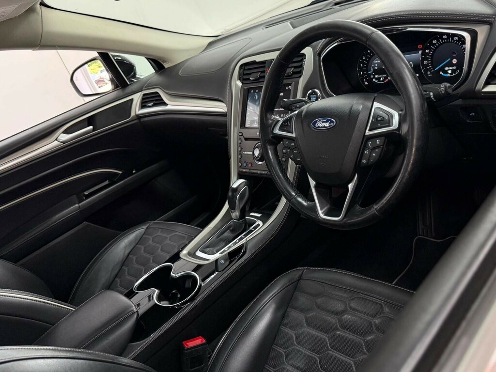 Ford Mondeo 2.0 Tdci Vignale Powershift Euro 6 Ss Black #3