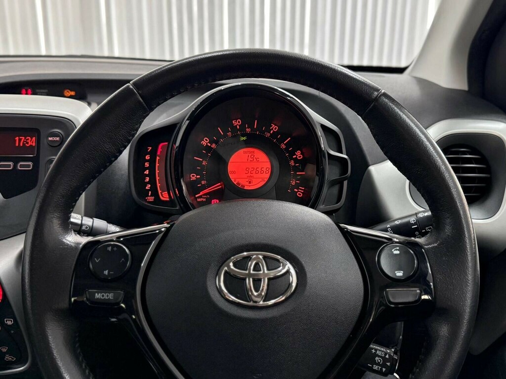 Toyota Aygo Hatchback Red #12