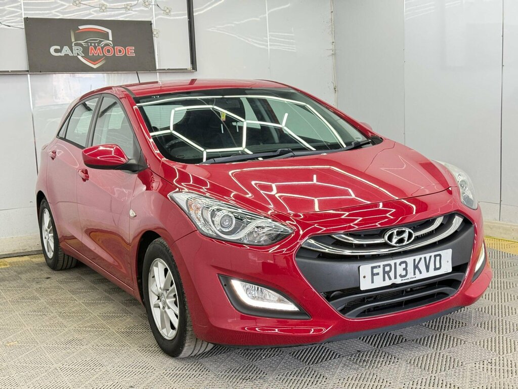 Hyundai I30 1.6 Crdi Active Euro 5 Red #2