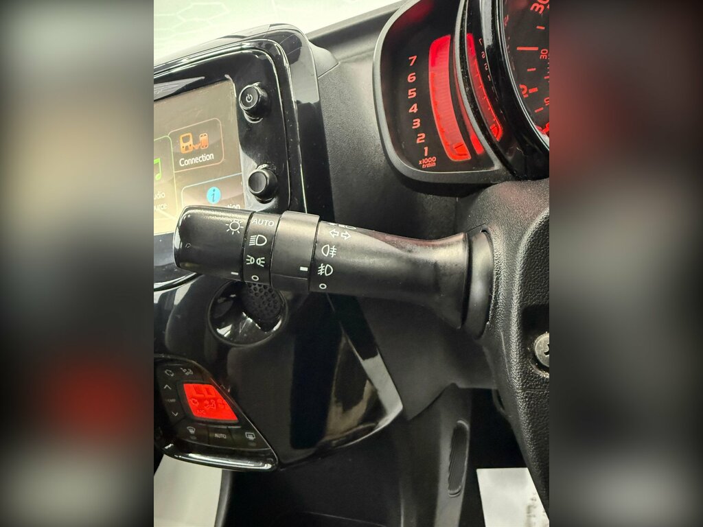 Toyota Aygo Hatchback Black #35