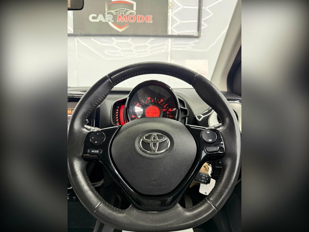 Toyota Aygo Hatchback Black #40