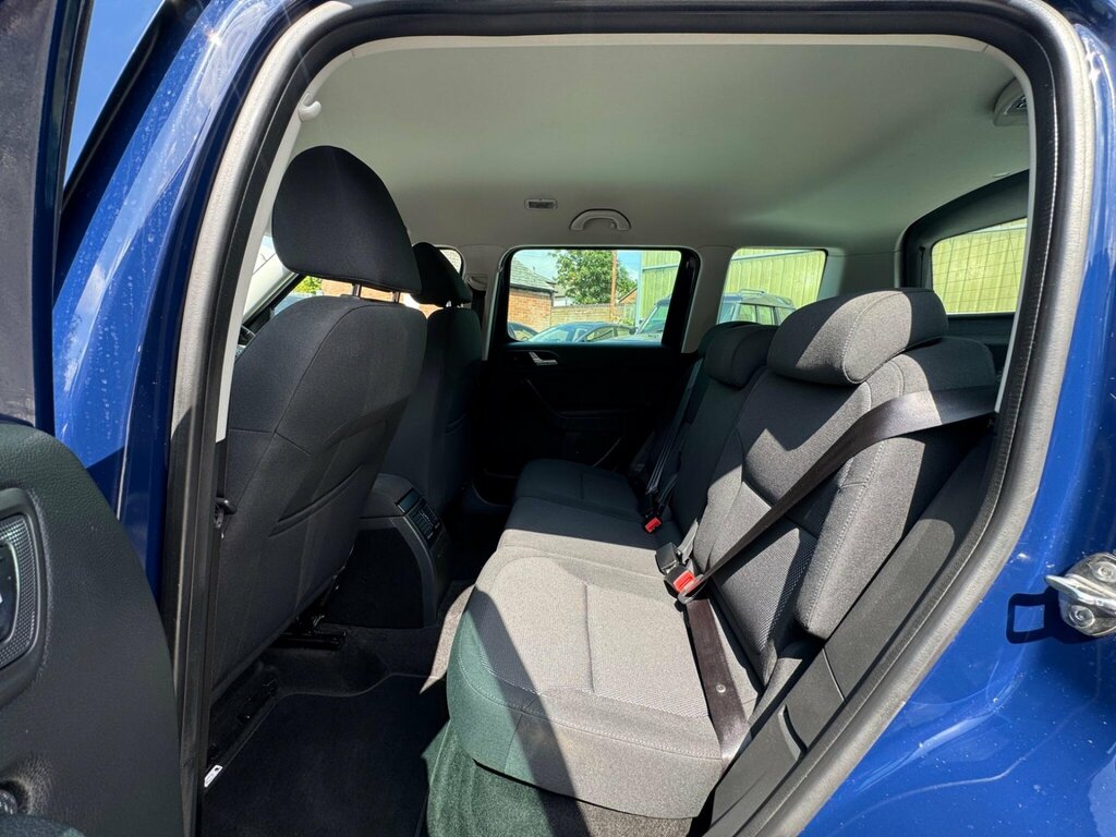 Skoda Yeti Hatchback White #14