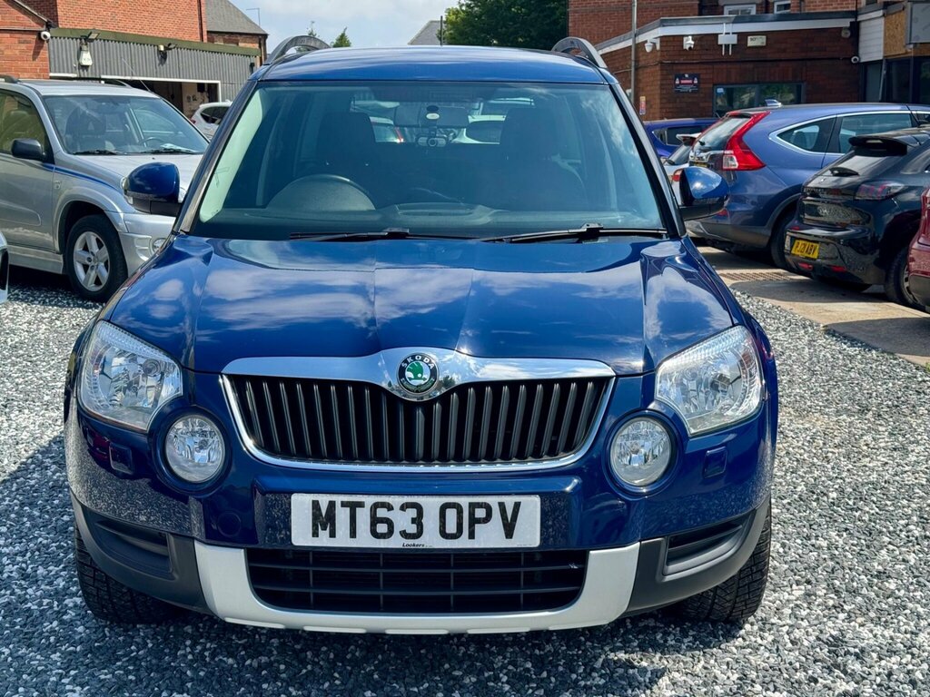 Skoda Yeti Hatchback White #8
