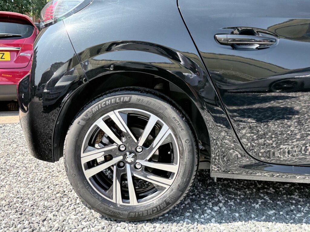 Peugeot 208 Hatchback Puretech Gt Ss #32
