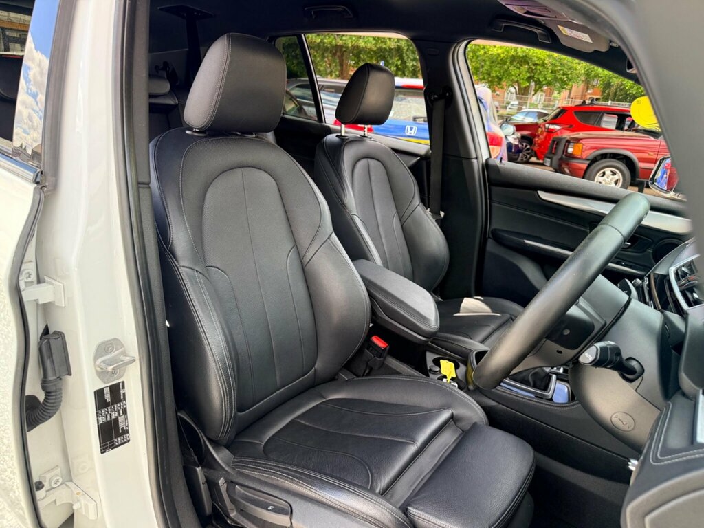 BMW 2 Series Gran Tourer Luxury Black #11