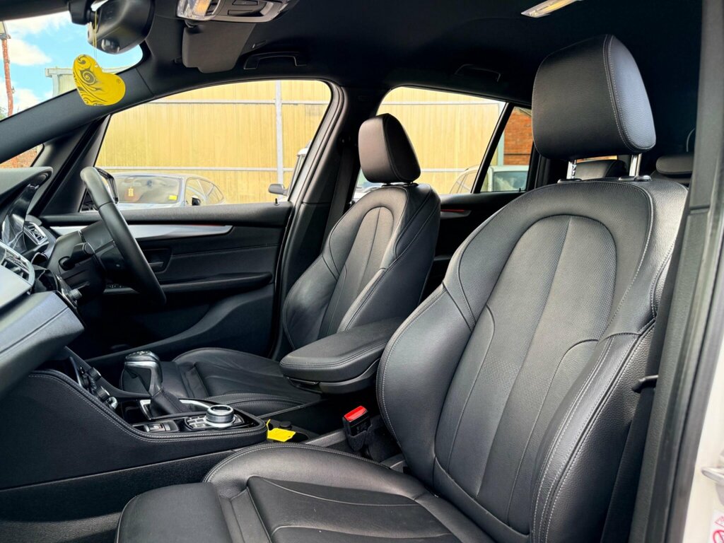 BMW 2 Series Gran Tourer Luxury Black #21