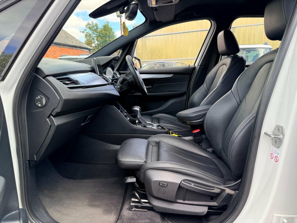 BMW 2 Series Gran Tourer Luxury Black #58
