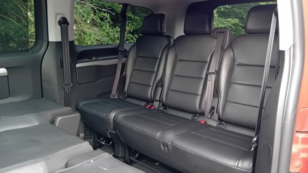 Vauxhall Vivaro 2L Elite L Red #4