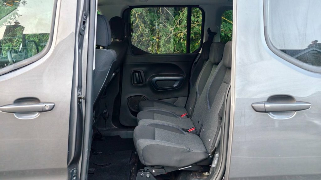 Peugeot Rifter 1.2L Allure Premium Grey #2