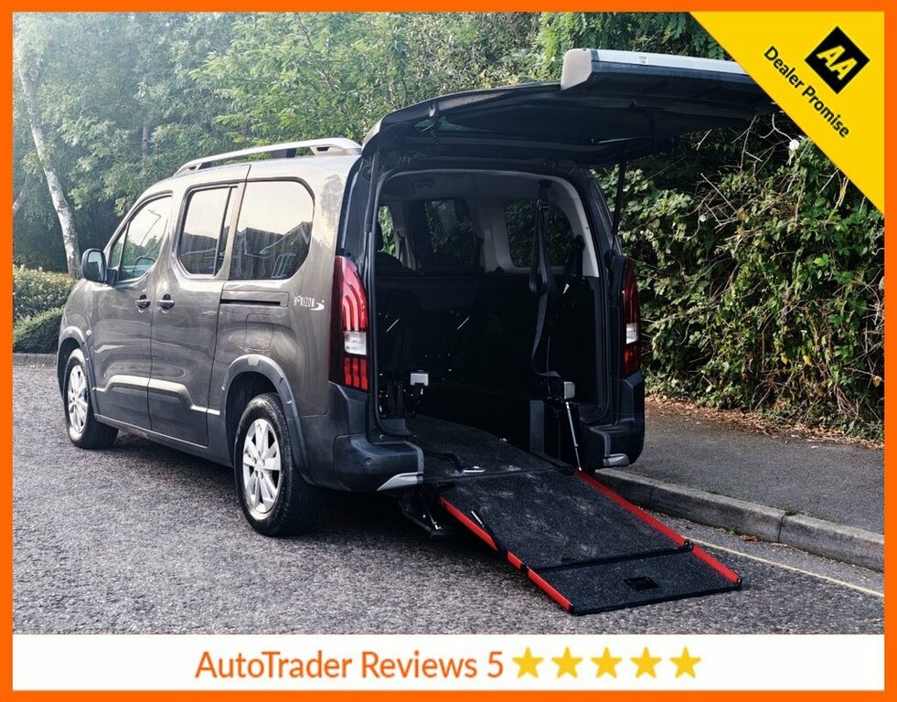 Peugeot Rifter 1.2L Allure Premium Grey
