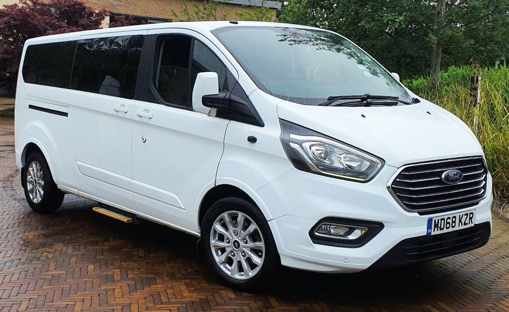 Ford Tourneo Custom 2L Titanium White