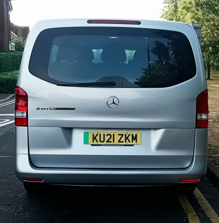 Mercedes-Benz eVito Evito Progressive White #14