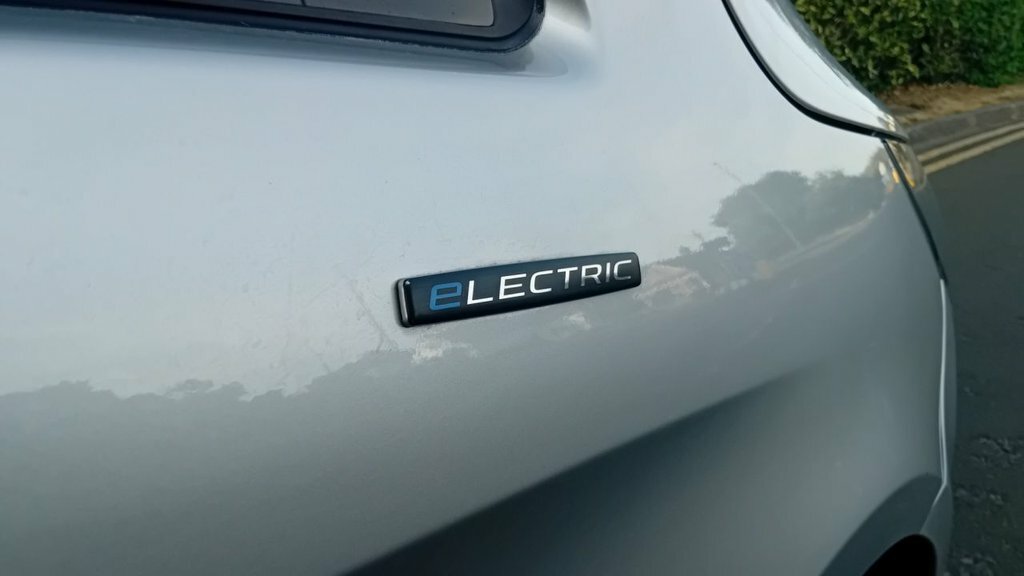 Mercedes-Benz eVito Evito Progressive White #21