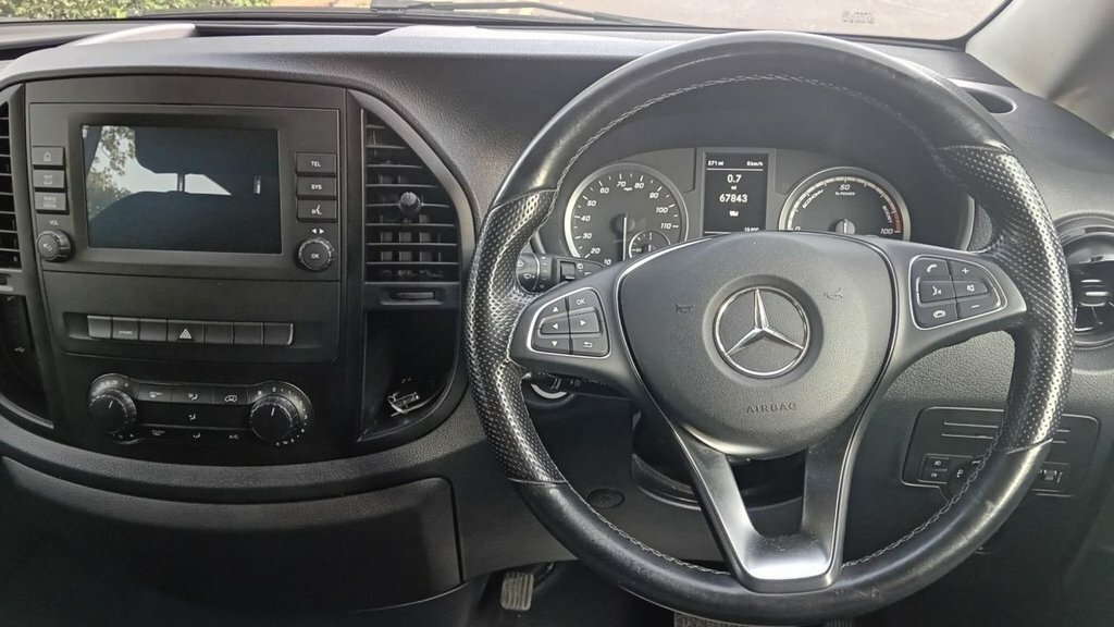 Mercedes-Benz eVito Evito Progressive White #26