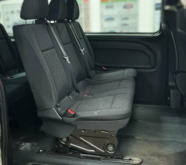 Mercedes-Benz eVito Minibus Silver #3