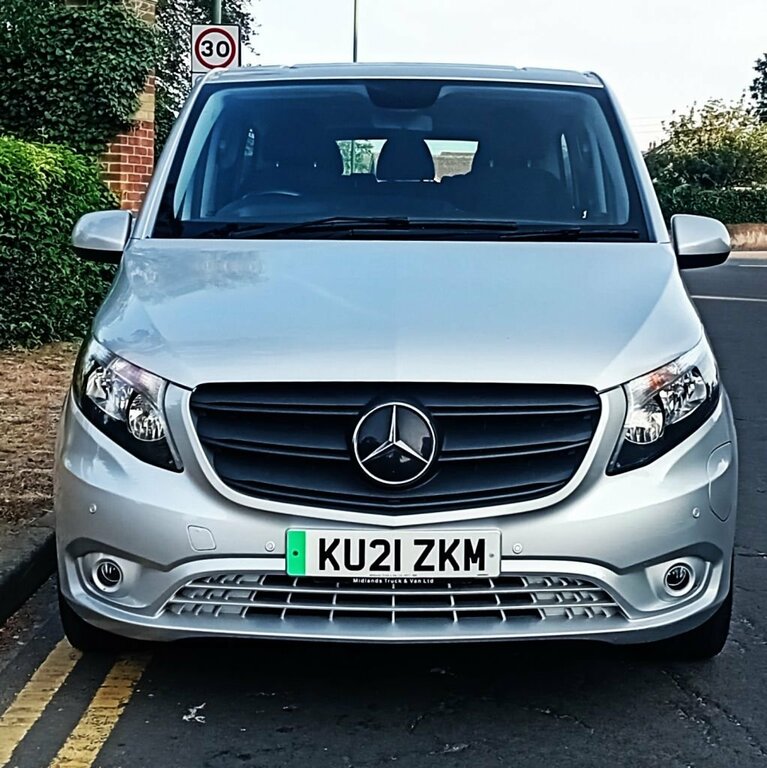 Mercedes-Benz eVito Minibus Silver #6