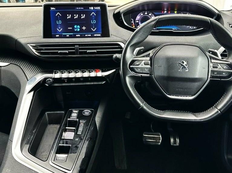 Peugeot 5008 1.5L Active Premium Black