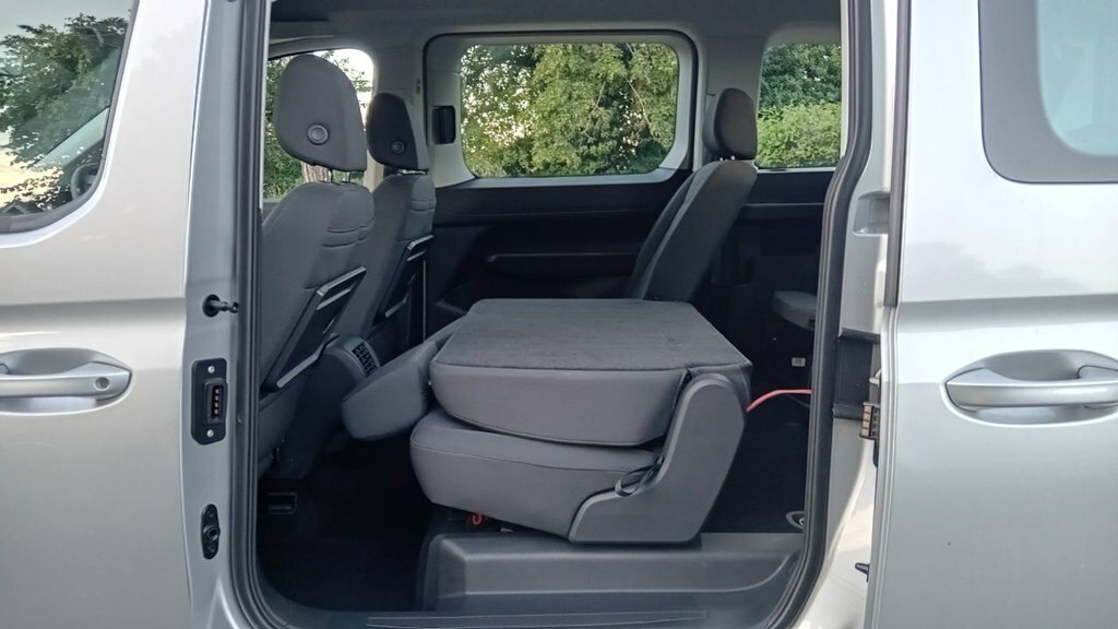 Volkswagen Caddy Maxi Life 1.5L Life Silver #3