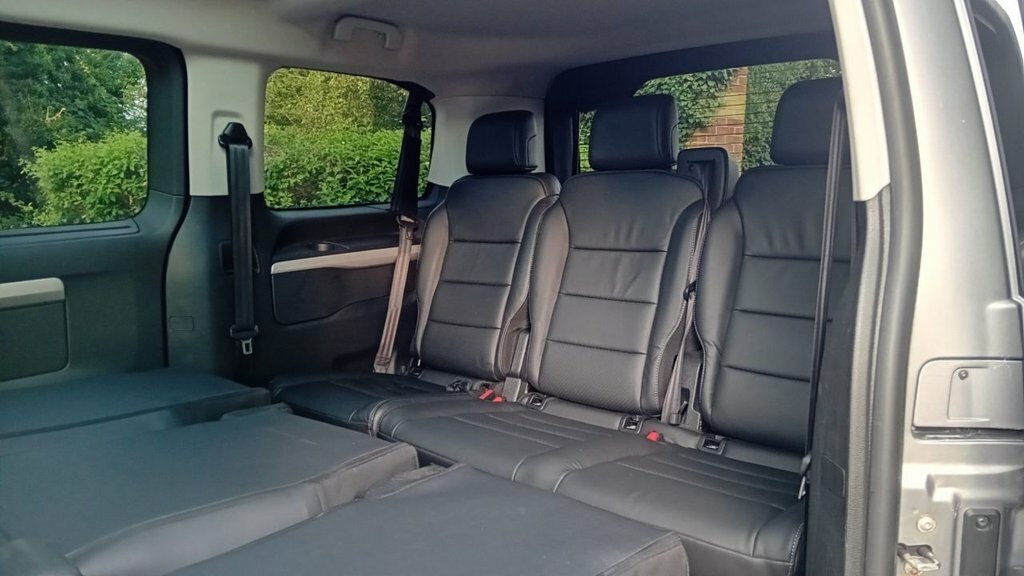 Peugeot Traveller 2L Allure Grey #4
