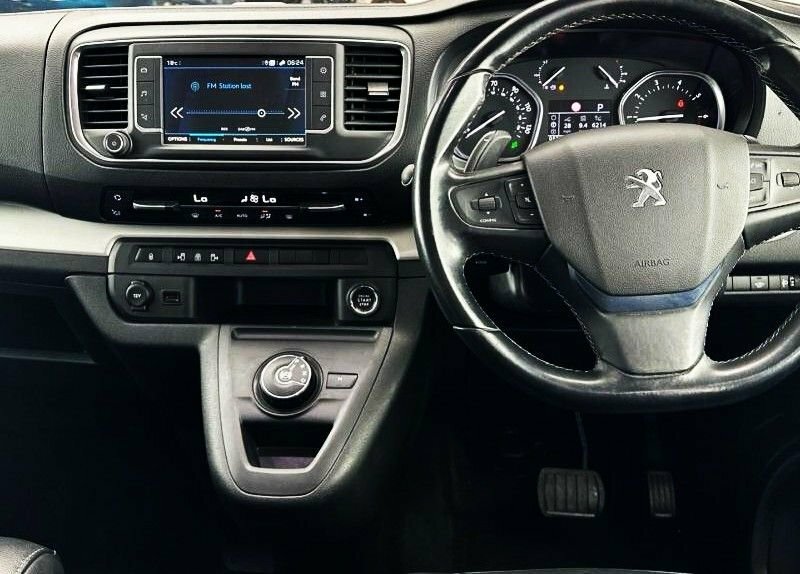 Peugeot Traveller 2L Allure Grey #2