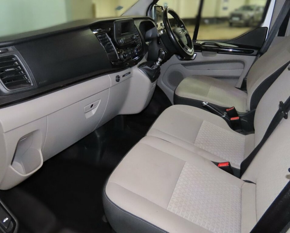 Ford Tourneo Custom 2L Zetec Silver #2