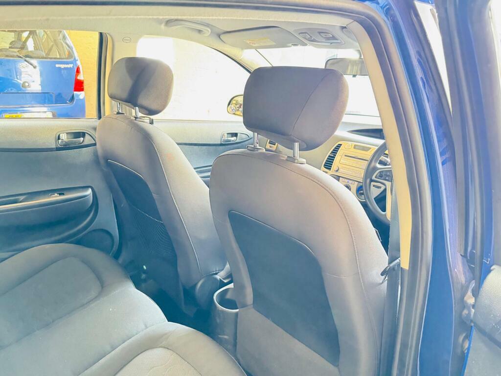 Hyundai I20 Comfort Red #17