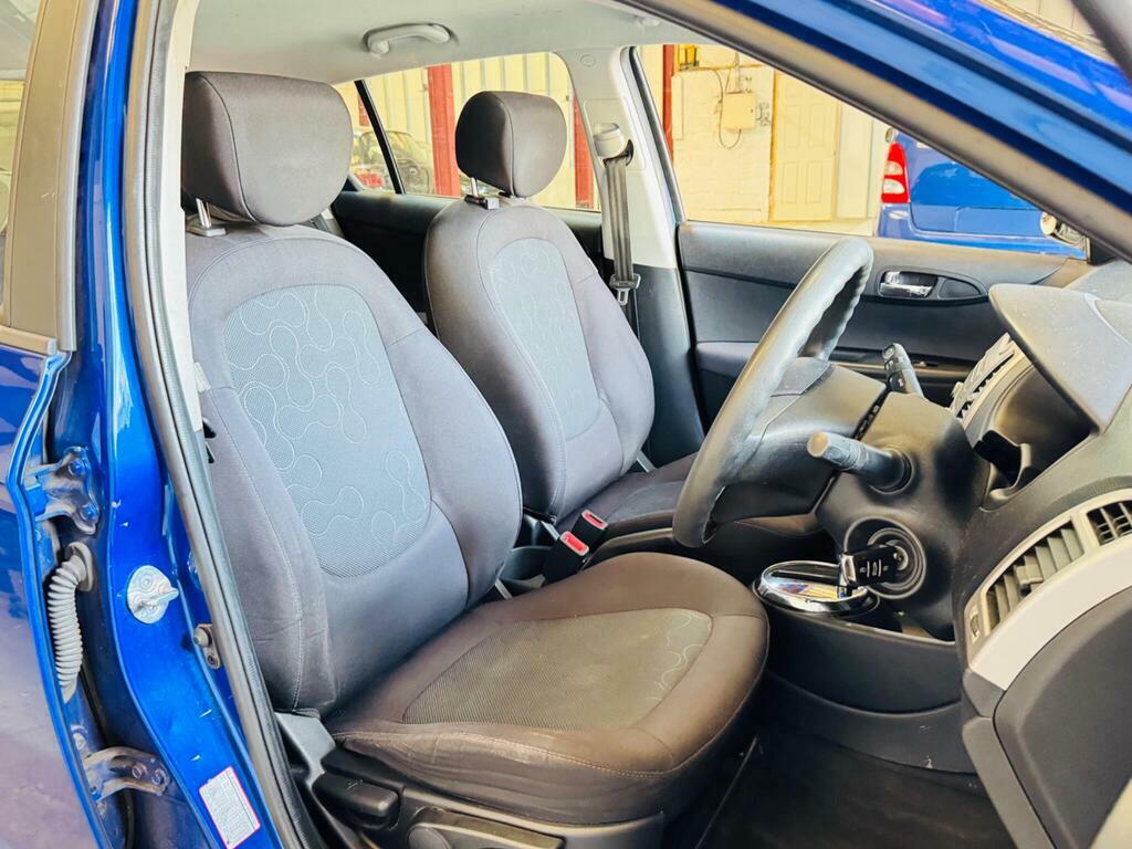 Hyundai I20 Comfort Red #11