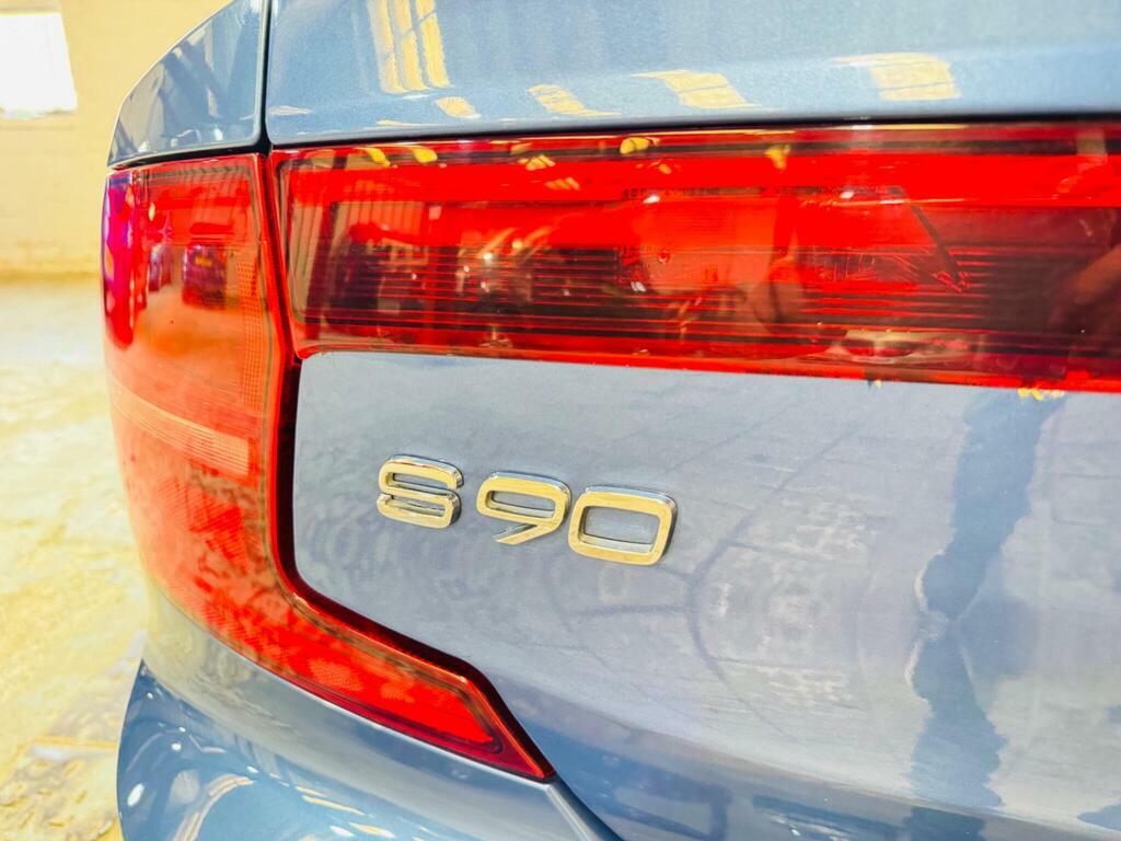 Volvo S90 D4 R-design Black #34
