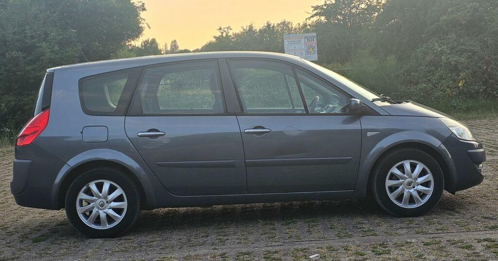 Renault Grand Scenic Hatchback Blue #10