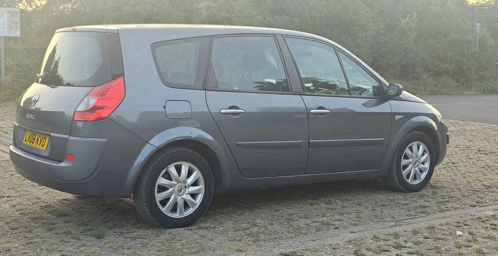 Renault Grand Scenic Hatchback Blue #9