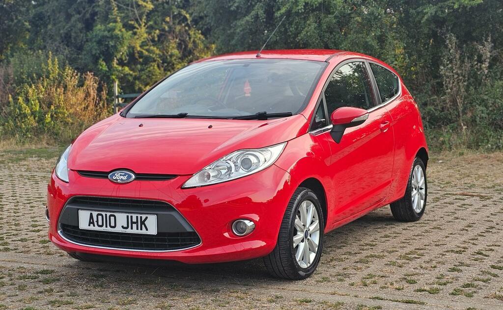 Ford Fiesta 1.25 Zetec Hatchback Red