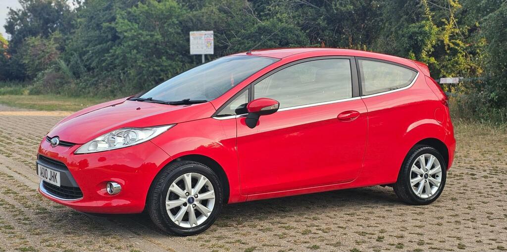 Ford Fiesta 1.25 Zetec Hatchback AO10JHK Red #3
