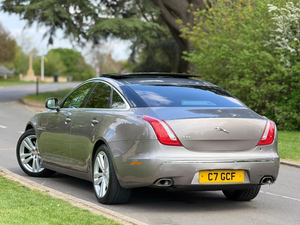 Jaguar XJ 3.0D V6 Premium Luxury Euro 5 C7GCF Grey #2