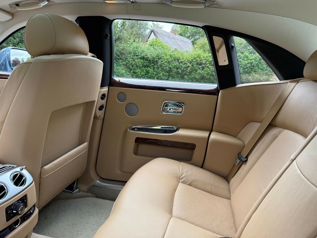 Rolls-Royce Ghost 6.6 V12 Saloon Euro 5 563 Bhp Purple #25